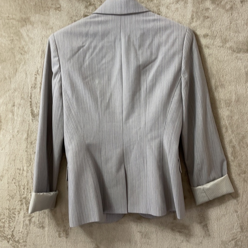 Blazer - Picture 2 of 6